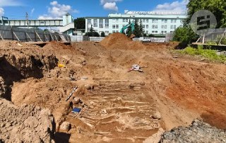 Новые находки на Троицком кладбище: братская могила археологов