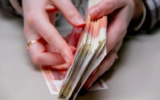 Средняя зарплата в Удмуртии достигла 90 тысяч рублей в 2026 году